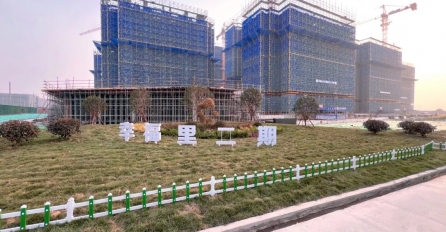 海鹽經(jīng)濟(jì)開發(fā)區(qū)幸福里二期項(xiàng)目首棟單體順利結(jié)頂